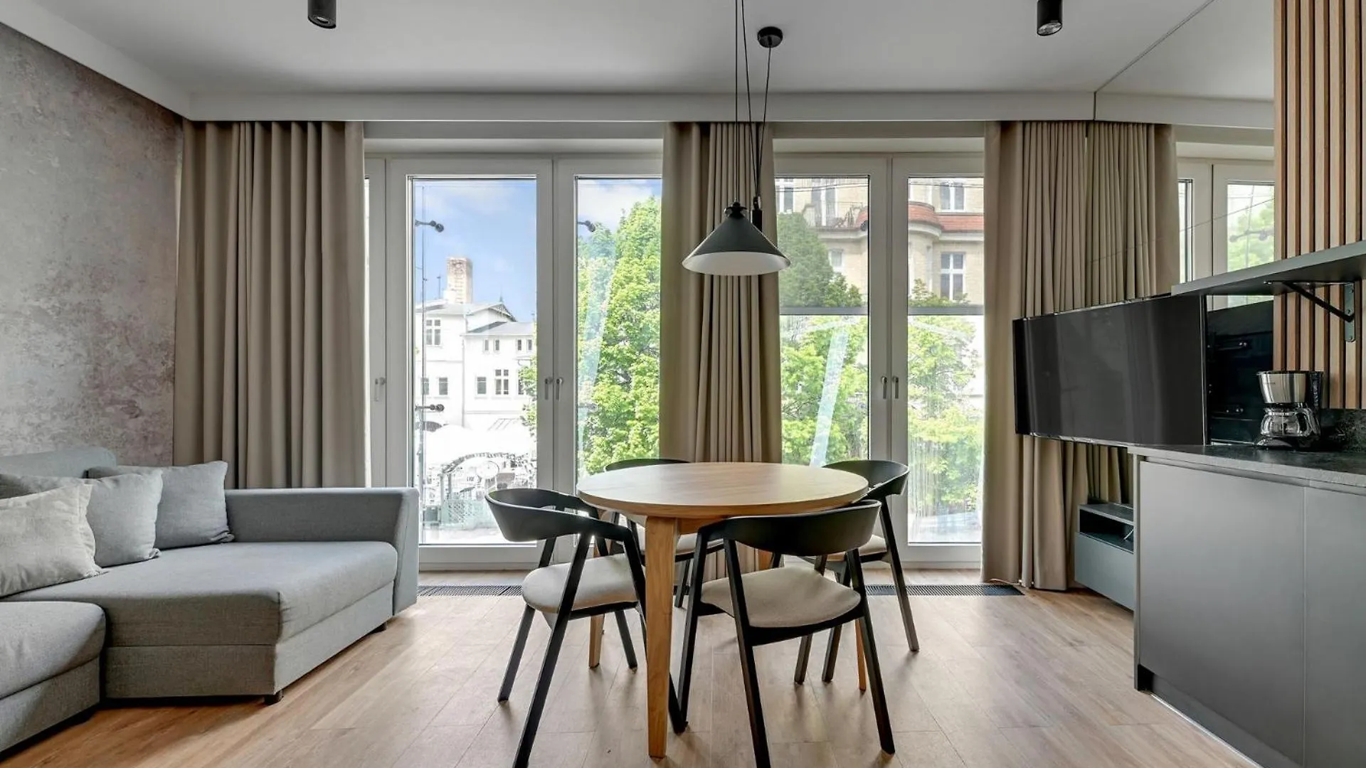 Montevideo Centrum 2 By Grand Apartments سوبوت