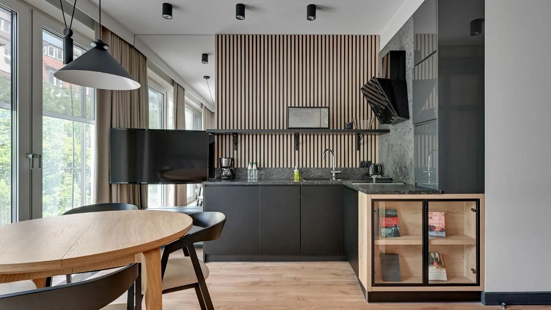 Montevideo Centrum 2 By Grand Apartments Sopot Poland
